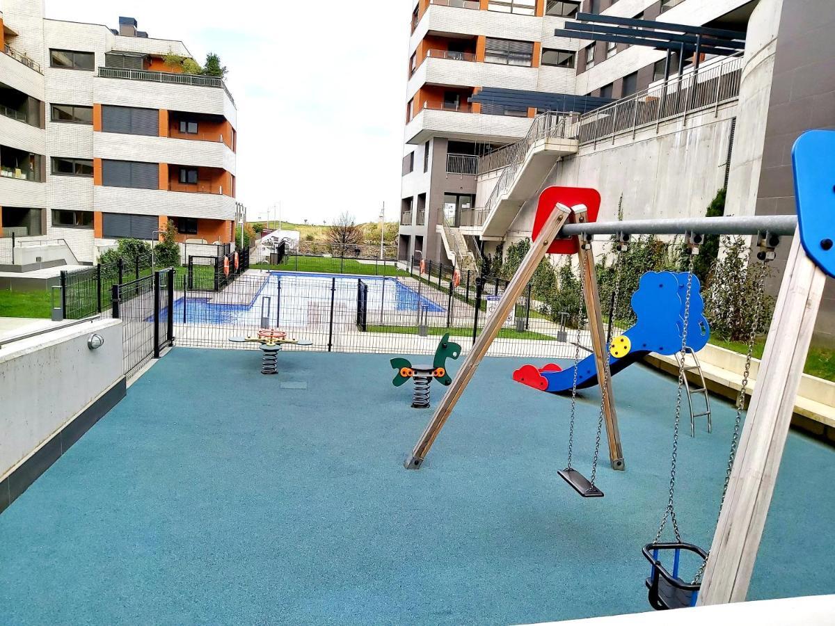 Costa Norte Gym Apartamento Con Terraza Garaje Y Piscina كاسترو أورديالس المظهر الخارجي الصورة